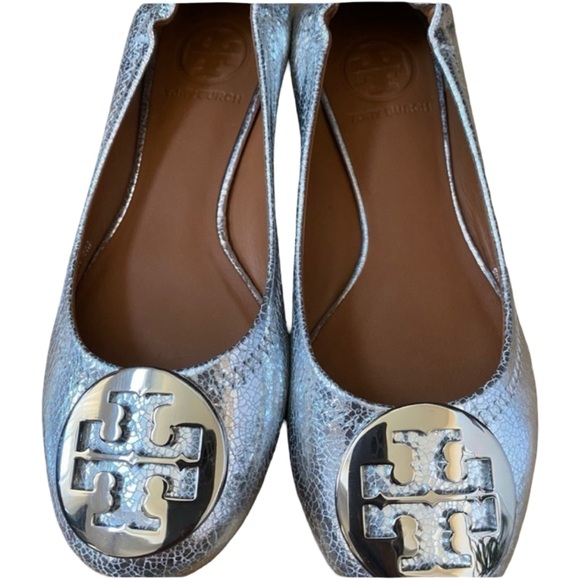 Tory Burch Shoes - Tory Burch Reva Ballet Flats Silver Crackle Leather Size 5 RARE NWOT NOT WORN